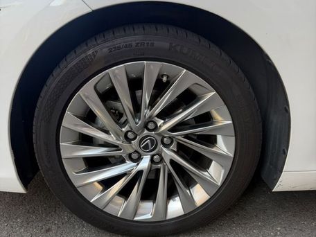 Lexus ES, 2020 — photo 8