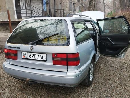 Volkswagen Passat, 1996 — 照片 2