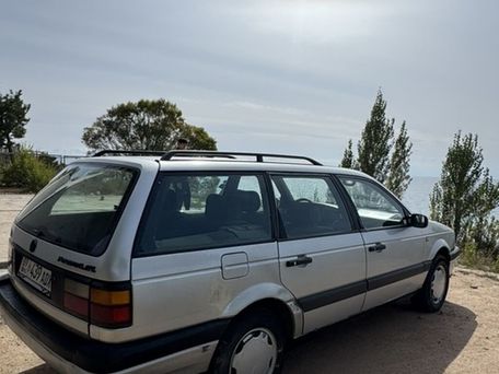 Volkswagen Passat, 1988 — photo 6