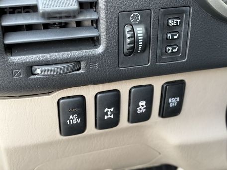 Toyota 4Runner, 2008 — photo 8