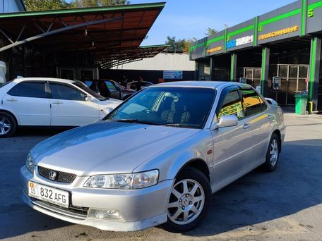 Honda Accord, 2002 — 照片 1