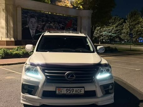 Lexus LX, 2012 — 照片 5