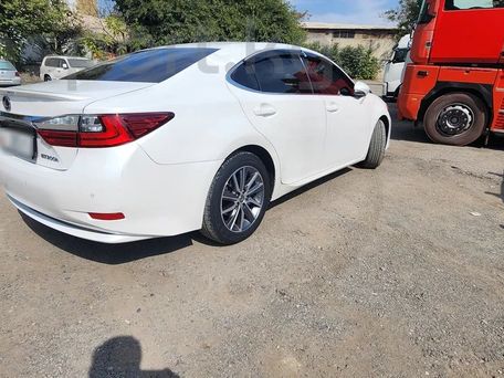 Lexus ES, 2017