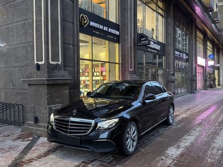 Mercedes-Benz E-Class, 2019 — photo 2