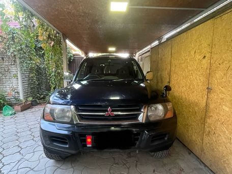 Mitsubishi Pajero, 2002 — 照片 1