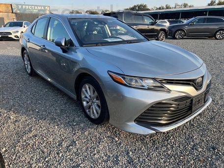 Toyota Camry, 2020 — 照片 2