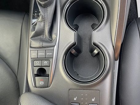 Toyota Camry, 2023 — photo 8