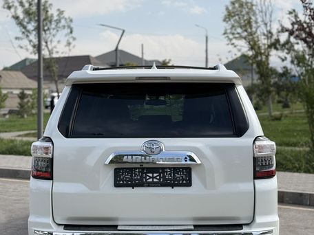 Toyota 4Runner, 2017 — сүрөт 2