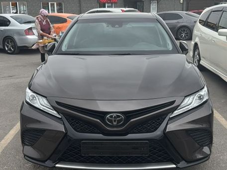 Toyota Camry, 2019 — photo 1
