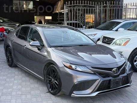 Toyota Camry, 2020 — фото 1