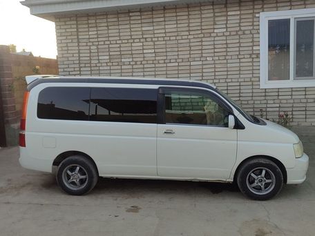 Honda Stepwgn, 2003 — photo 2