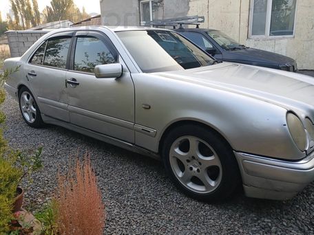 Mercedes-Benz E-Class, 1996 — photo 5