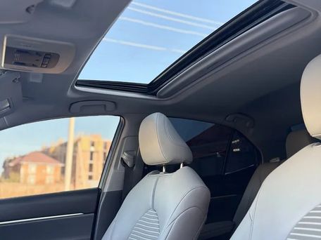 Toyota Camry, 2018 — photo 10