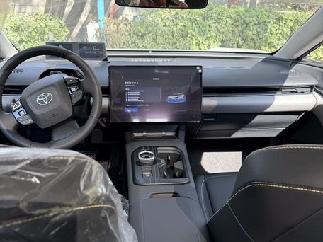 Toyota bZ5, 2026 — 照片 5