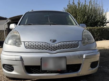 Toyota FunCargo, 2004 — photo 7