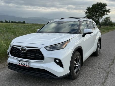 Toyota Highlander, 2022 — photo 2