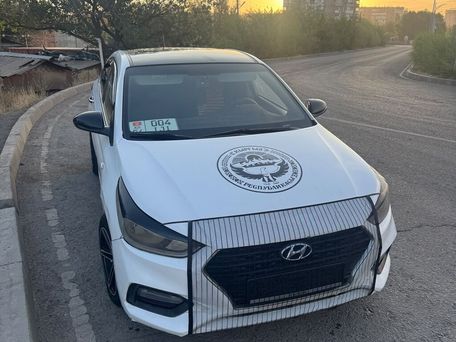 Hyundai Solaris, 2018 — photo 1