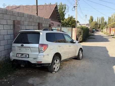 Subaru Forester, 2010 — 照片 1