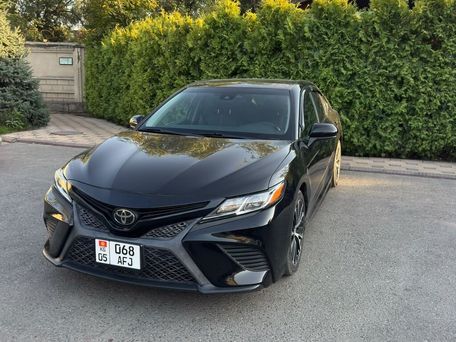 Toyota Camry, 2020 — фото 1