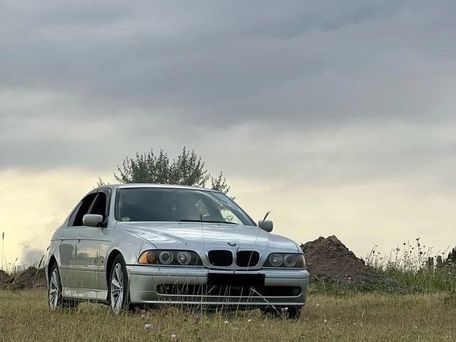 BMW 5 серии, 2016