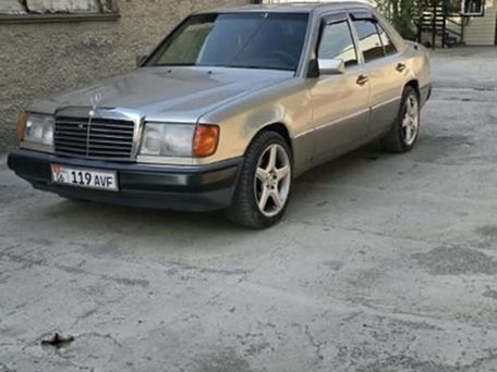 Mercedes-Benz W124, 1993