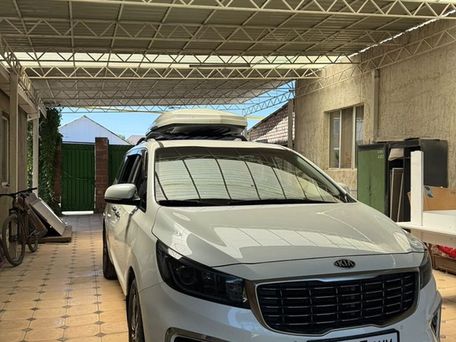 Kia Carnival, 2018 — фото 1