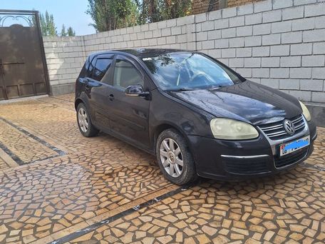 Volkswagen Golf, 2004