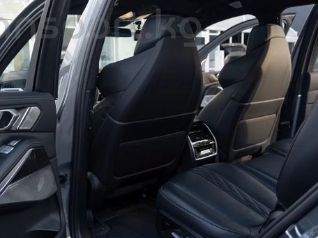 BMW X7, 2023 — 照片 10