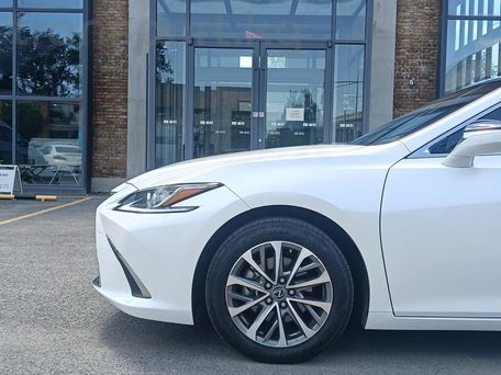 Lexus ES, 2022 — photo 19