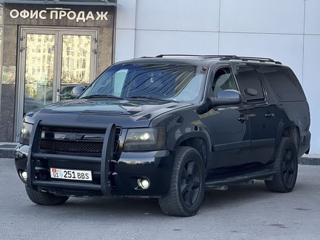 Chevrolet Suburban, 2008 — 照片 1
