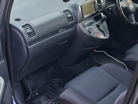 Toyota Wish, 2003 — photo 5