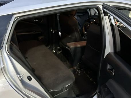 Toyota Prius, 2020 — 照片 10