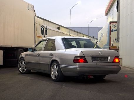 Mercedes-Benz E-Класс, 1993 — фото 5