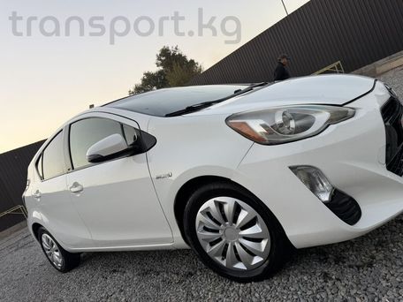 Toyota Prius c, 2016 — photo 7