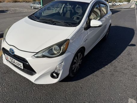Toyota Prius c, 2016 — фото 8