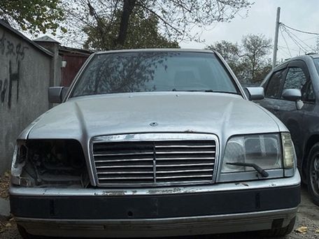 Mercedes-Benz W124, 1994 — 照片 1