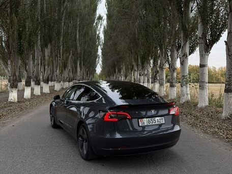 Tesla Model 3, 2018 — 照片 2