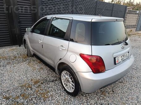 Toyota Ist, 2003 — photo 10