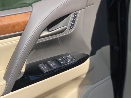 Lexus LX, 2019 — photo 10
