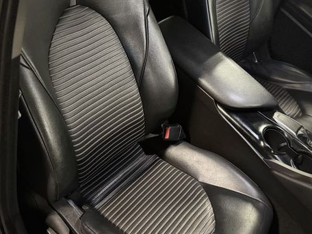 Toyota Camry, 2018 — 照片 9