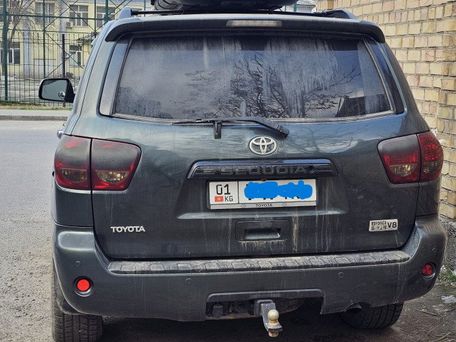 Toyota Sequoia, 2008 — photo 2