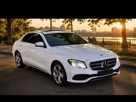 Mercedes-Benz E-Class, 2017 — photo 4