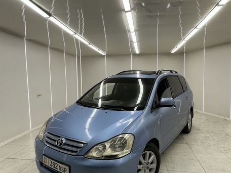 Toyota Avensis Verso, 2004 — 照片 5