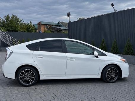 Toyota Prius, 2015 — фото 3