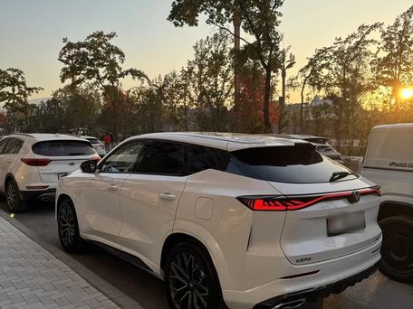 Changan UNI-Z, 2025 — photo 3