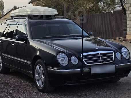 Mercedes-Benz E-Класс, 2001 — 照片 1