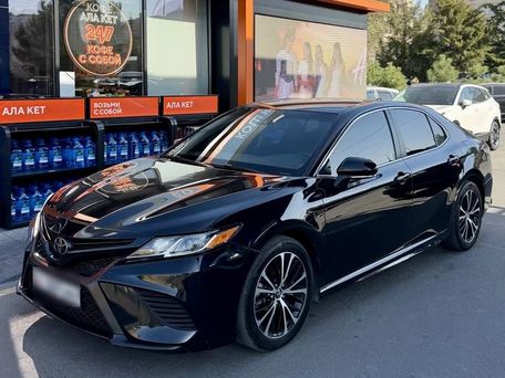 Toyota Camry, 2019 — 照片 1