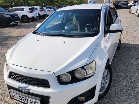 Chevrolet Aveo, 2015 — 照片 1