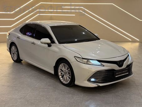 Toyota Camry, 2020 — photo 1
