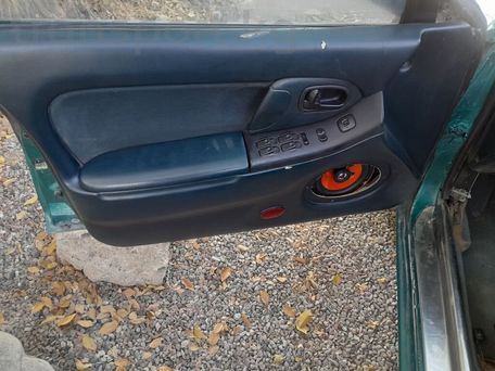Mazda 323, 1995 — photo 6